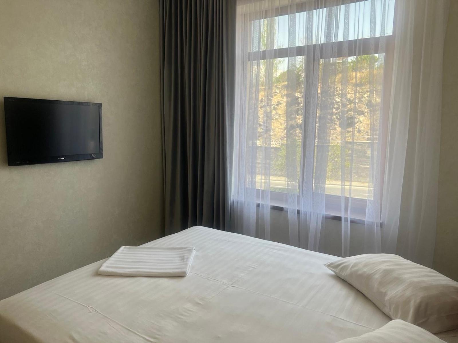 Park Avenue Hotel Jerevan Buitenkant foto