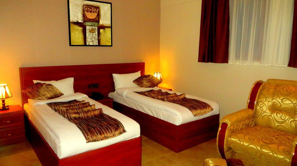 Park Avenue Hotel Jerevan Kamer foto