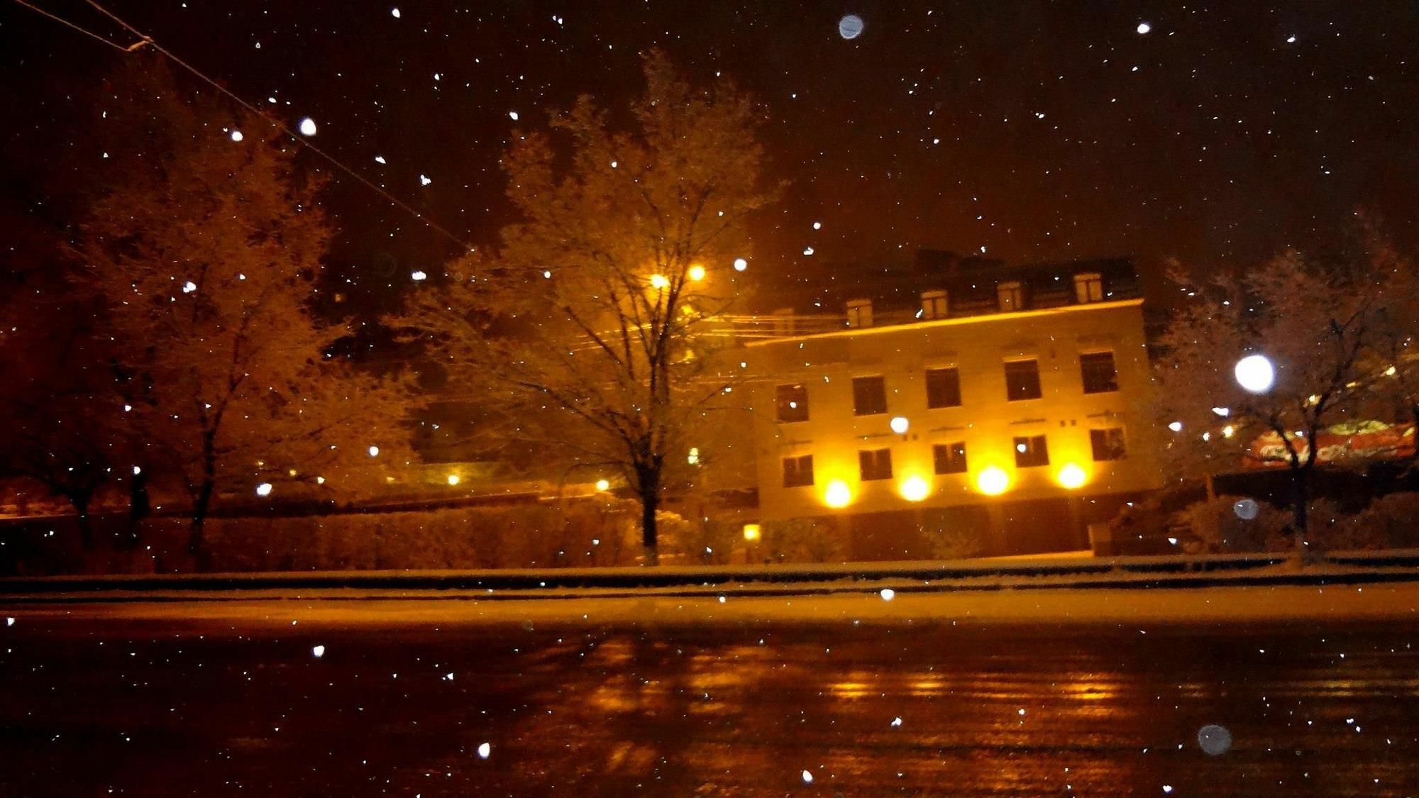 Park Avenue Hotel Jerevan Buitenkant foto